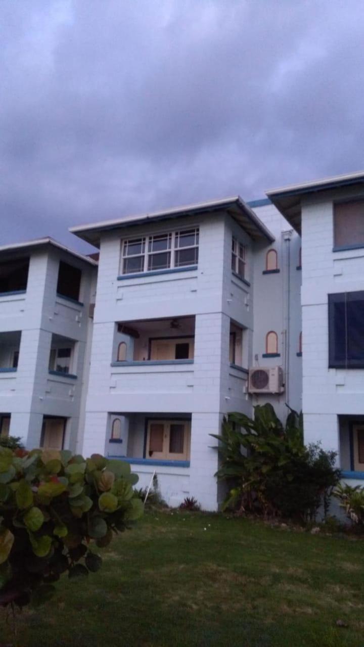 1 Bed Ocean View Apartment *