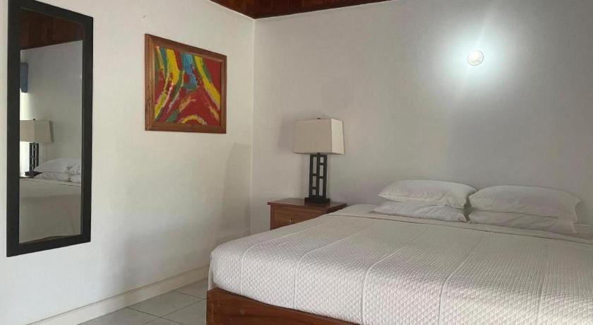 Gold Nugget Hotel Negril