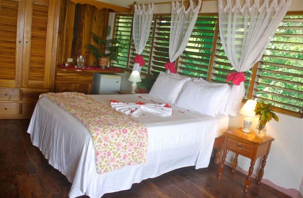 Coral Cove &