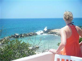 Hotel Coral Cove & 3*