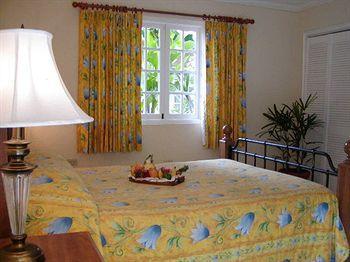 Bar-b-barn Hotel