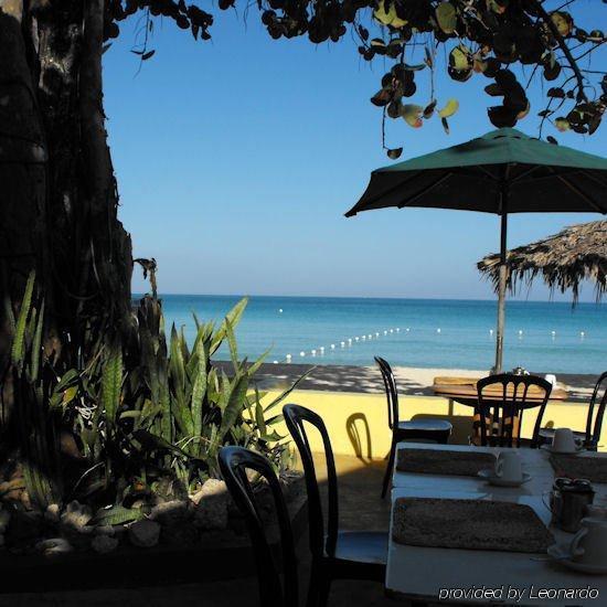 Bar-b-barn Hotel Negril