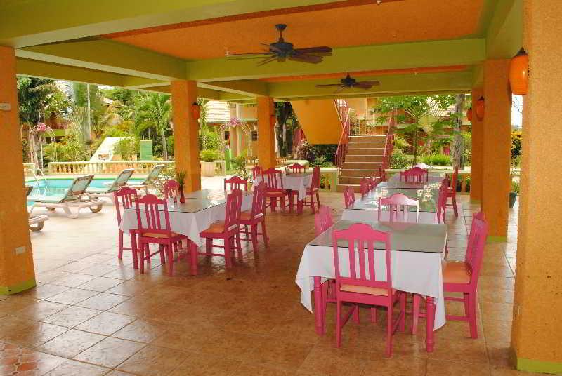 Hotel Oasis