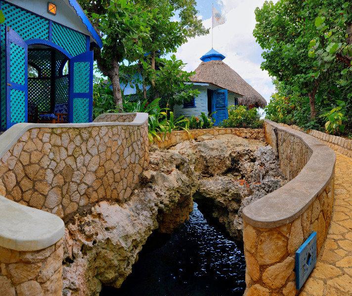 Resort The Caves 5*