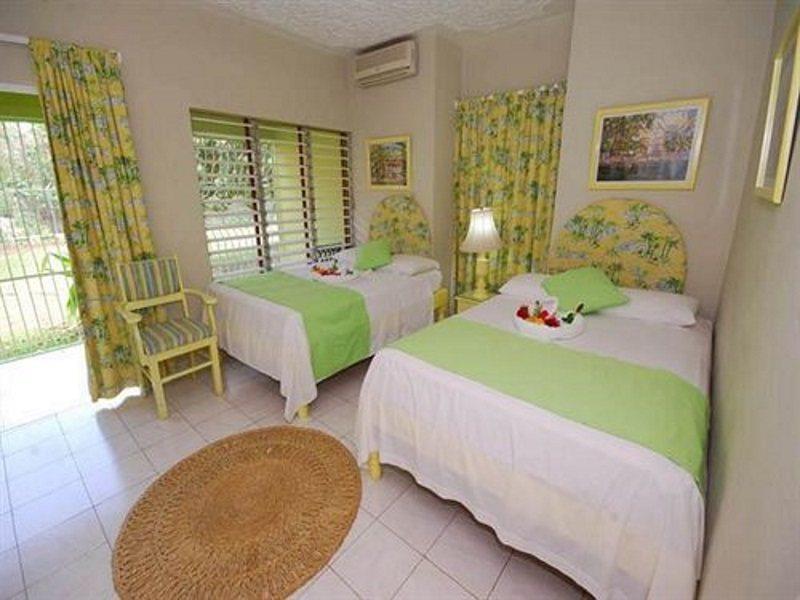 Hotel Oasis