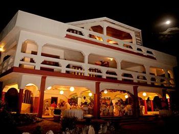 Coral Cove & Hotel