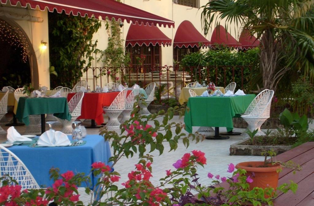 Hotel Charela