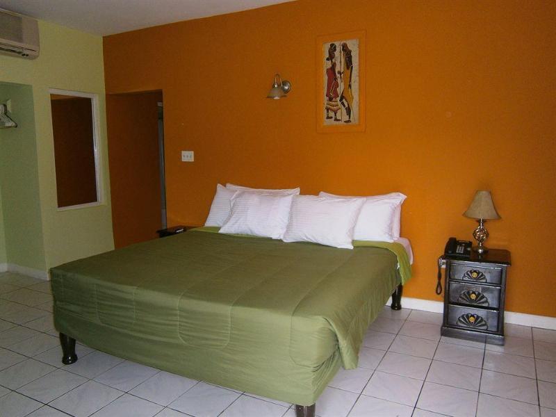 Merrils I Hotel