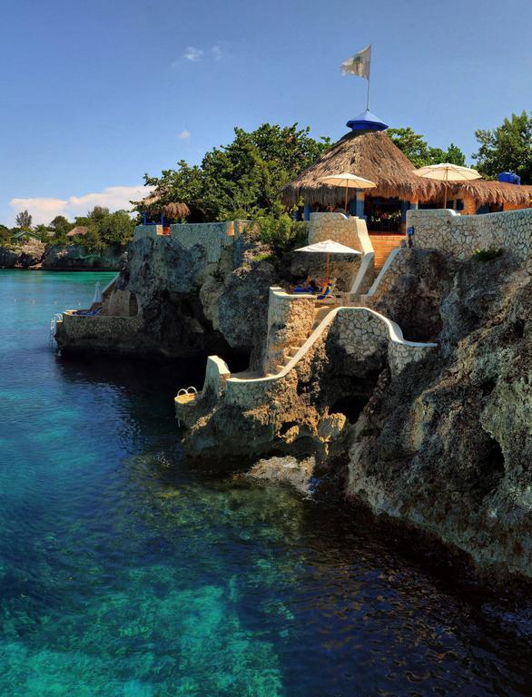 The Caves 5*