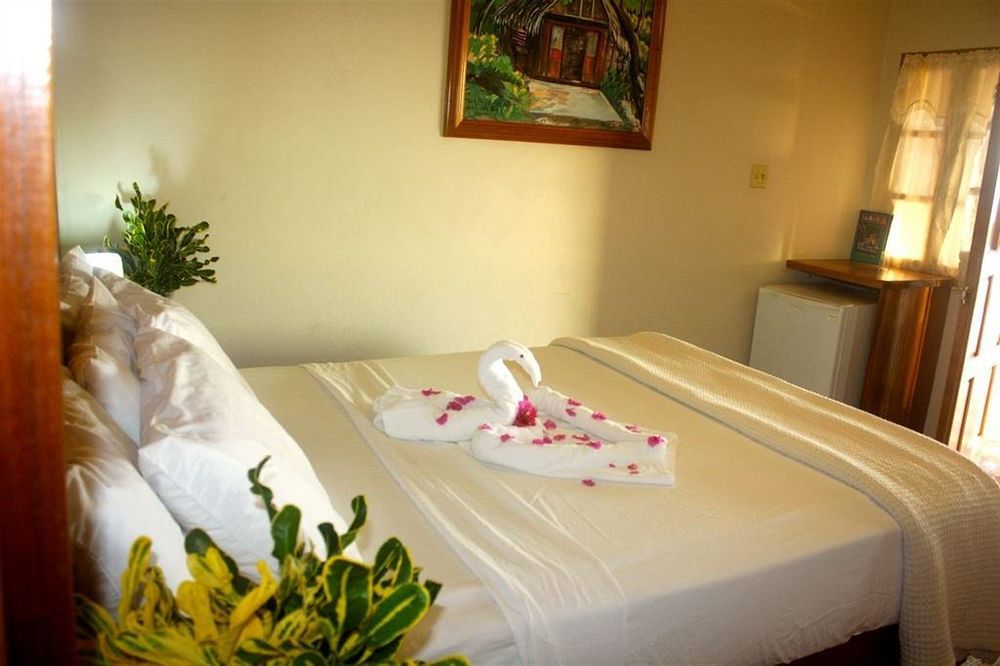 Coral Cove & Hotel Negril