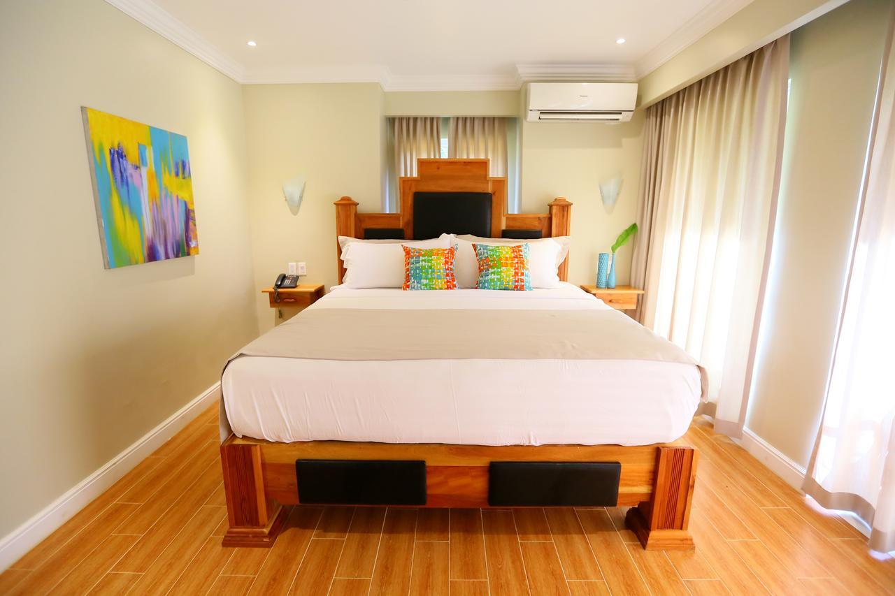 Hotel Oasis Negril