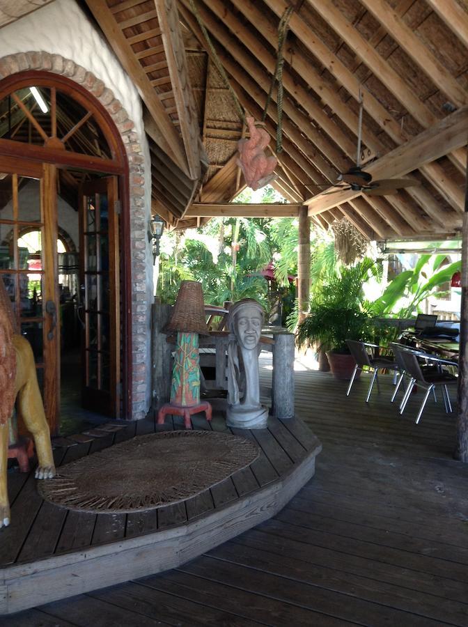 Kuyaba Hotel
