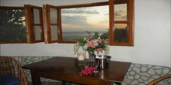 Hotel Coral Cove & Negril