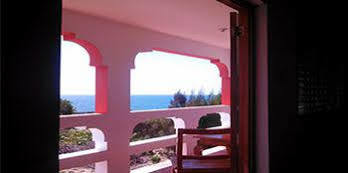Coral Cove & Hotel