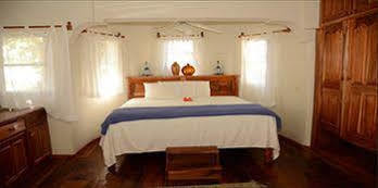 Coral Cove & Negril