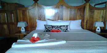 Coral Cove & Hotel Negril