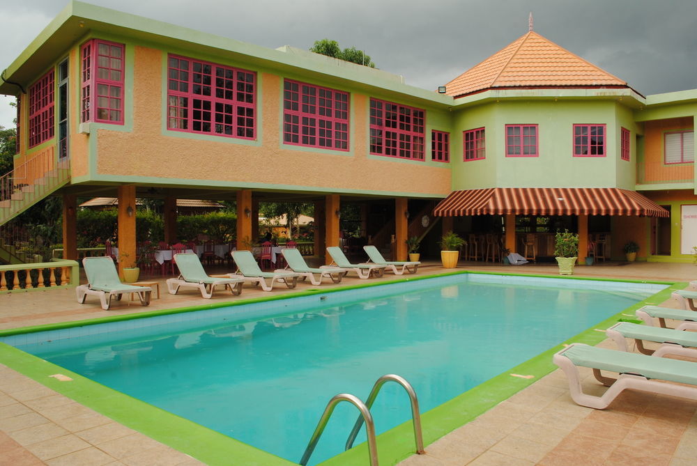 Oasis 2* Negril