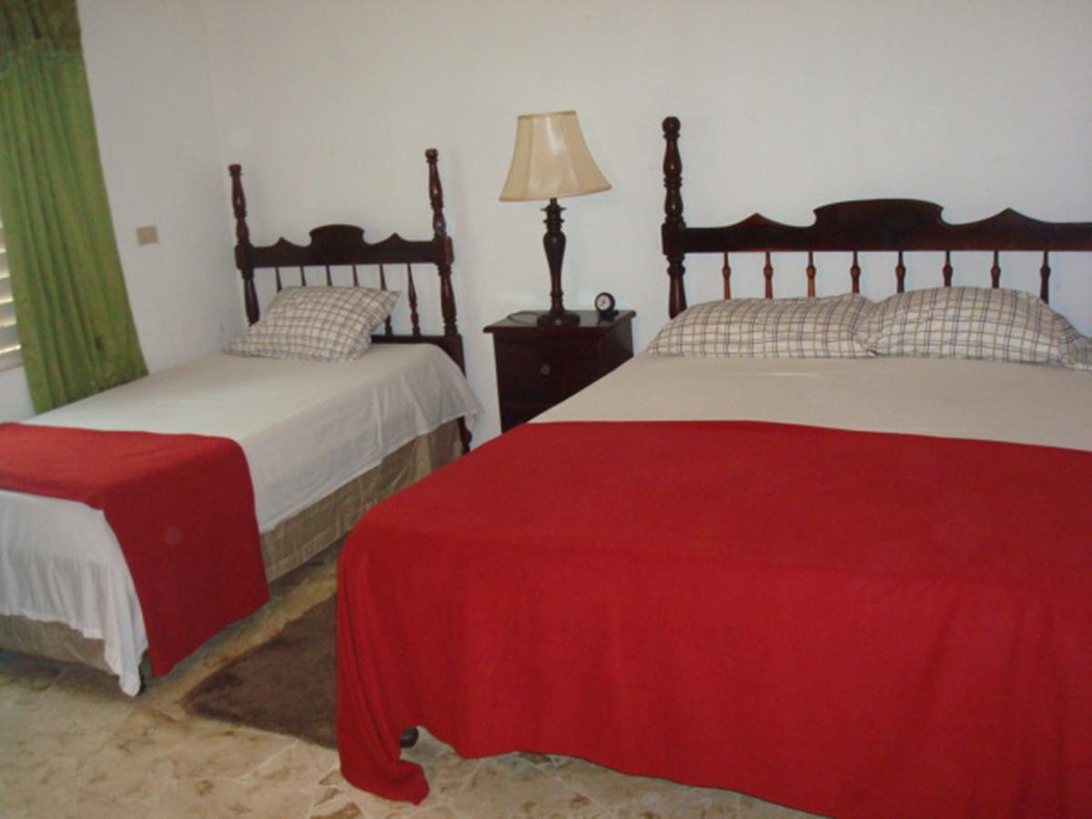 Ocean Wave Villa, Negril