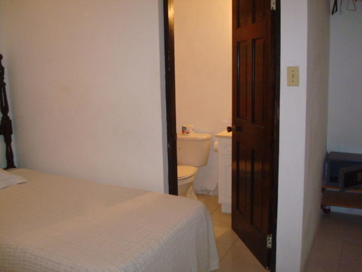 Ocean Wave Villa, Aparthotel Negril