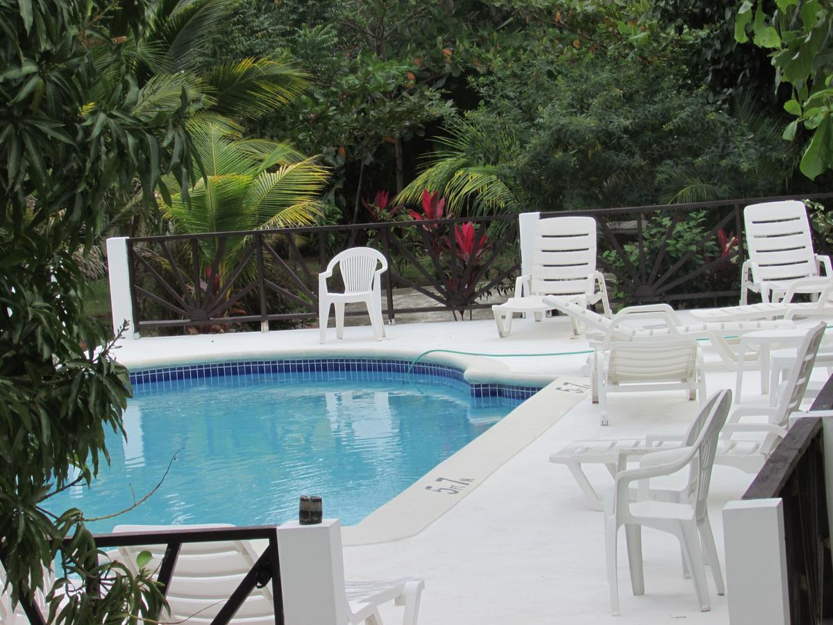 Ocean Wave Villa, Aparthotel Negril