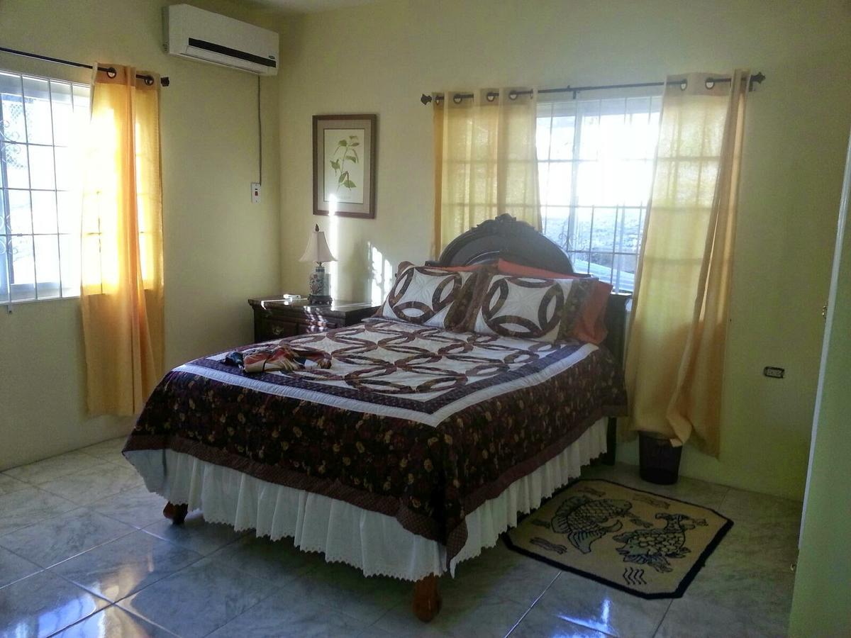 Jannetta's @whimhill * Negril