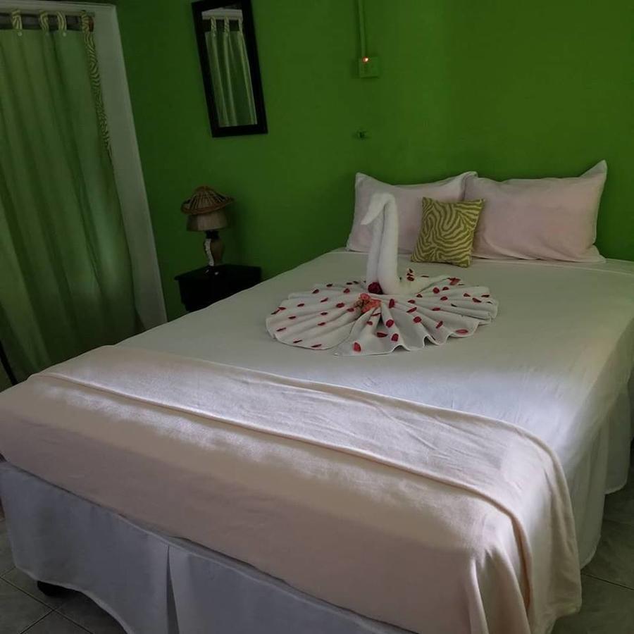 Hotel Bourbon Beach Jamaica *