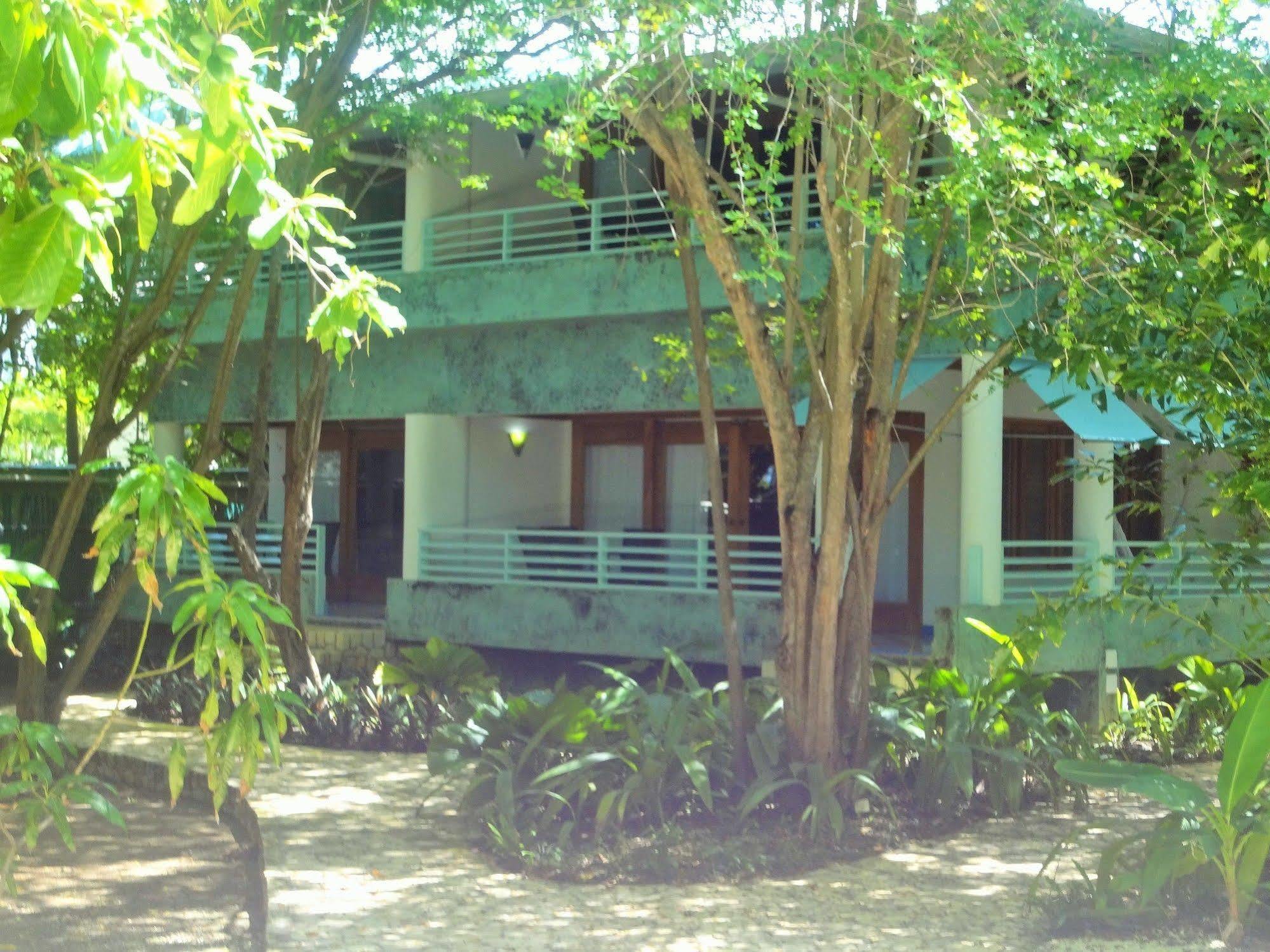 Idle Awhile Cliffs Hotel