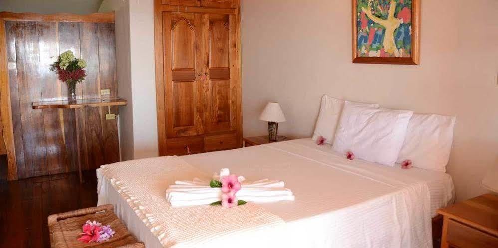 Hotel Coral Cove & Negril