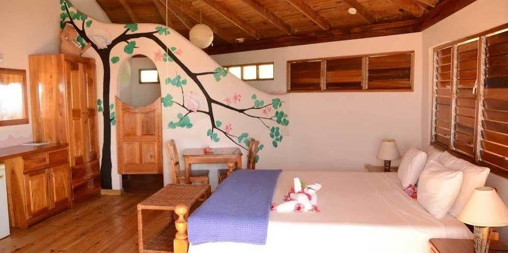 Hotel Coral Cove &