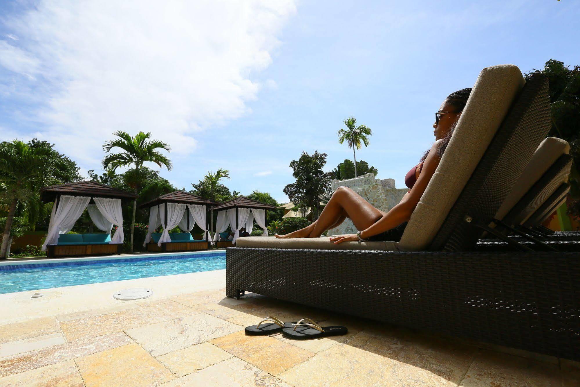 Hotel Oasis