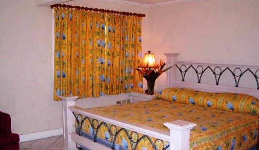 Hotel Bar-b-barn 2*