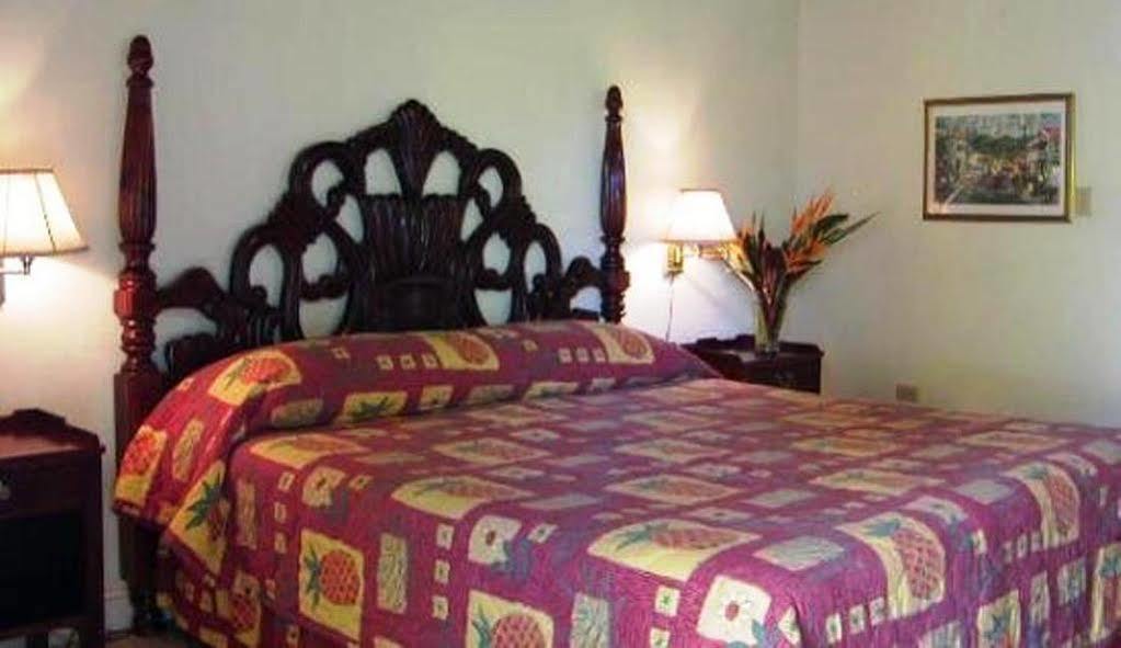 Hotel Bar-b-barn