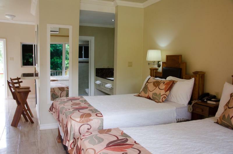 Hotel Oasis
