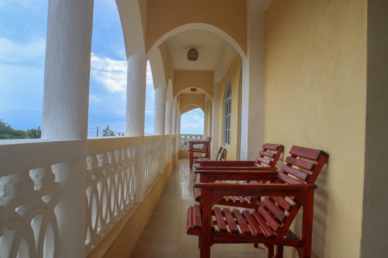 Solet's Paradise Guest house 2*