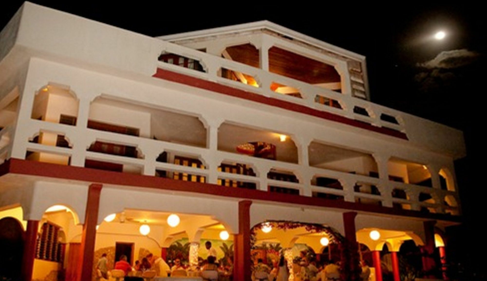 Hotel Coral Cove & 3*