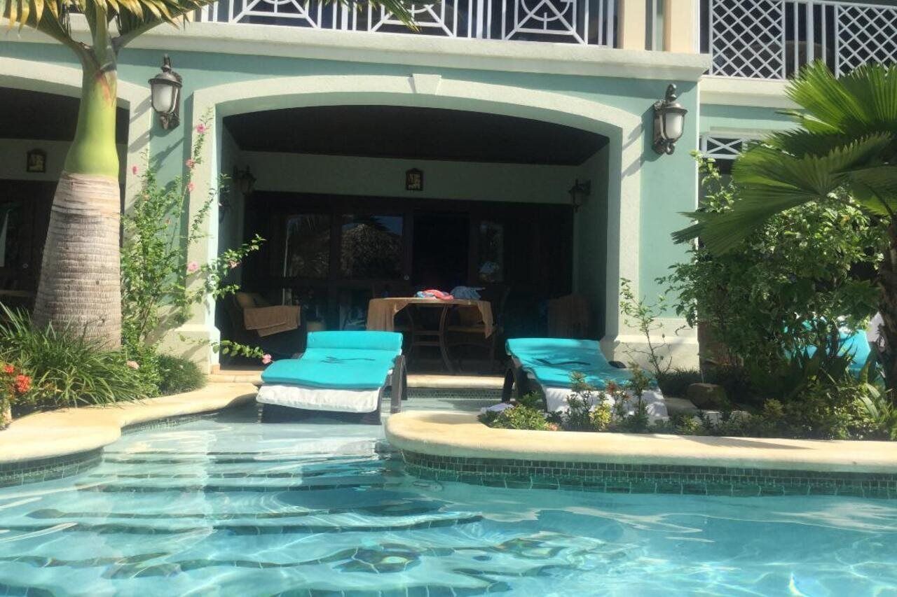 Sandals (adults Only) 5*