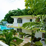 Fun Holiday Beach Resort