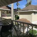 Family Comfort In Jamaica - Enjoy 7 Miles Of White Sand Beach! Villa