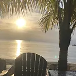 Seacret Studios - Cozy Jamaican Retreat Apts
