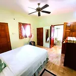Stoney Gate Cottage -Cozy Green Bungalow With Wifi, Ac And Tv