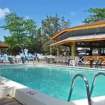 Hotel Merrils Beach III