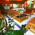 Hotel Merrils Beach III