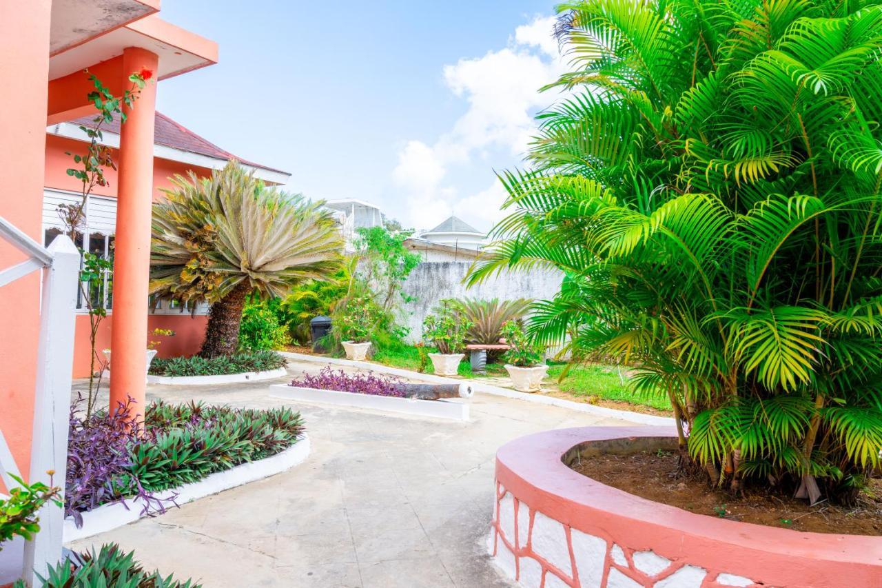Shields 3* Negril