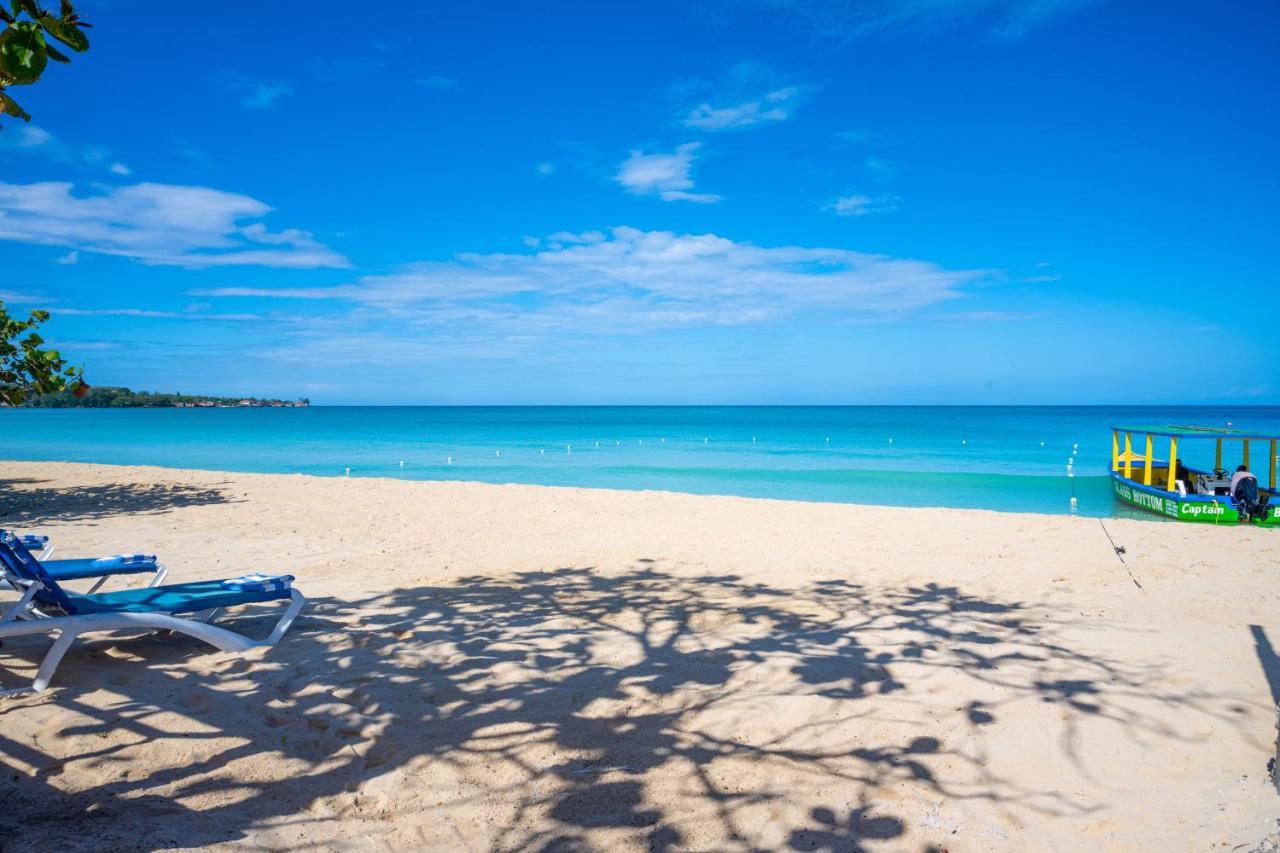 Shields Negril