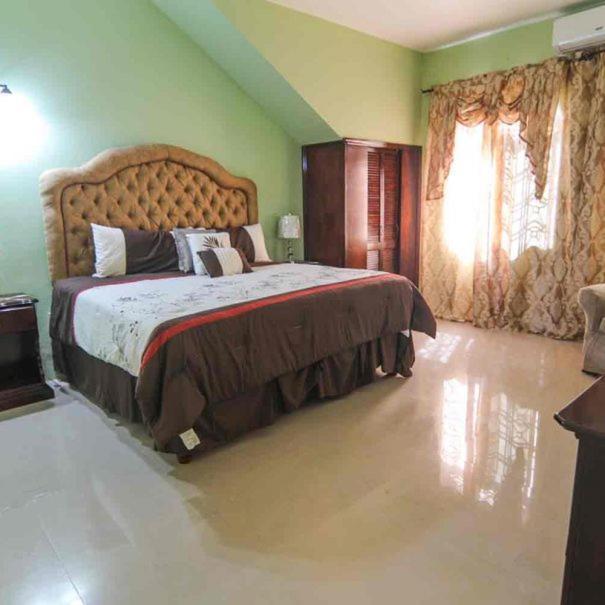 Dela De-rose Jamaica Guest house Negril