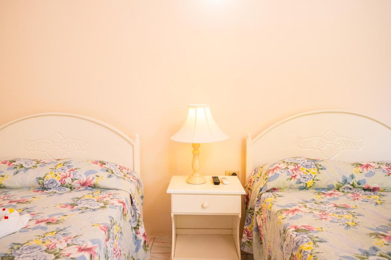 Shields 3* Negril