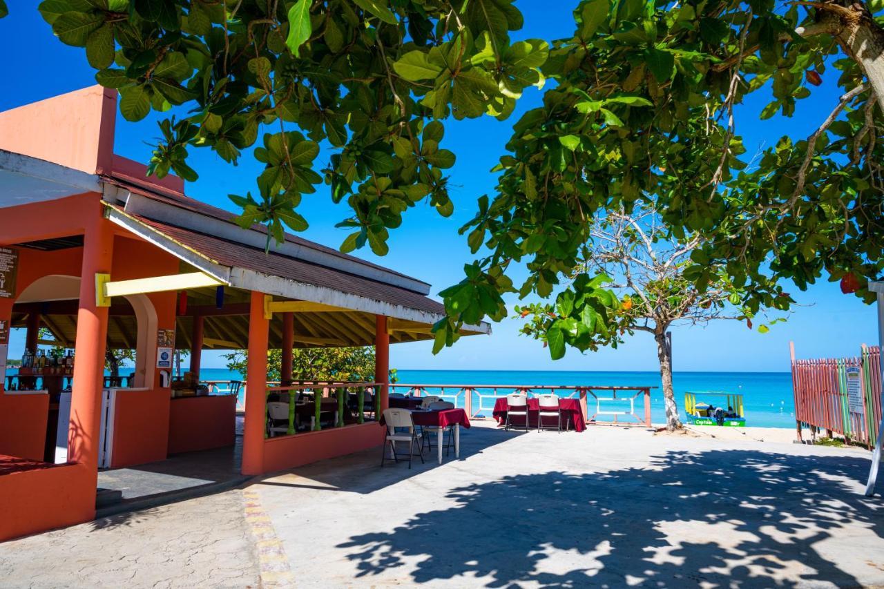 Shields Hotel Negril