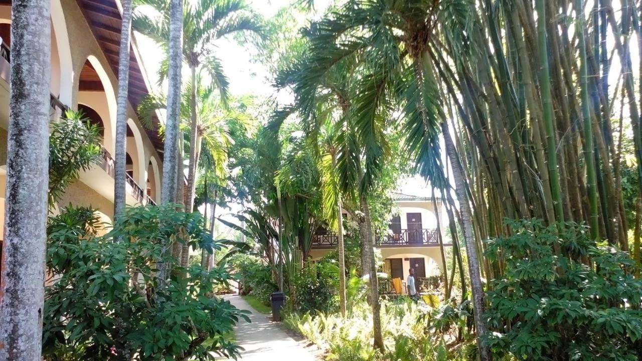 Hotel Ambitious Resort
