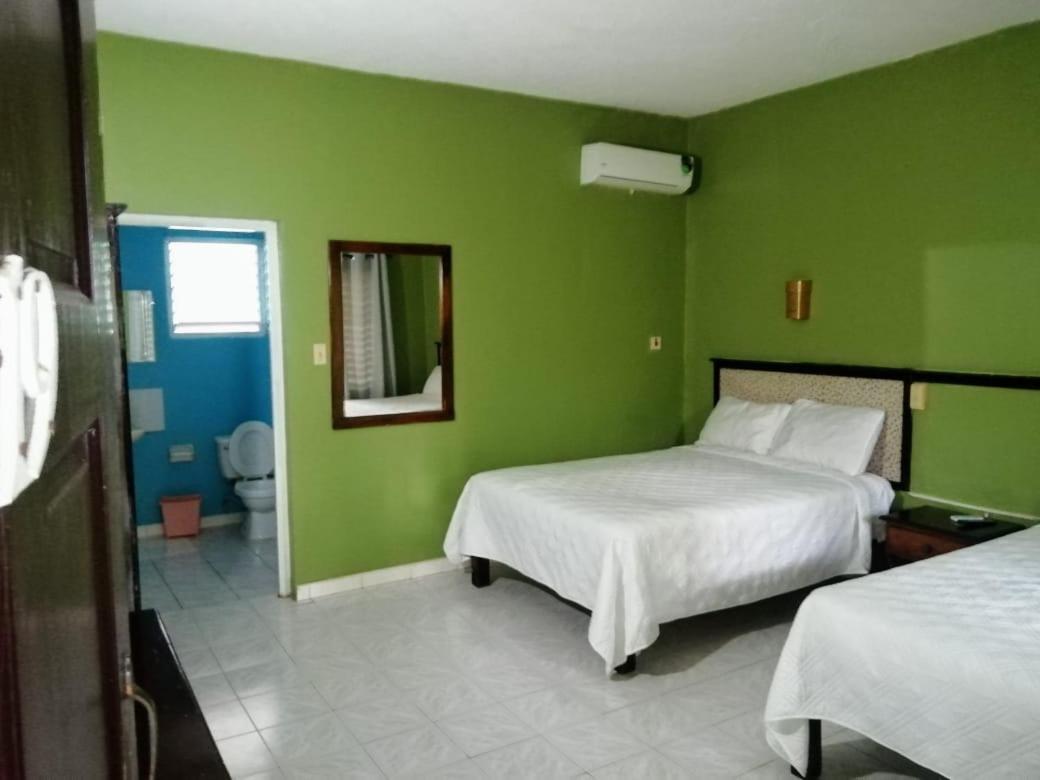 Ambitious Resort Hotel 2*