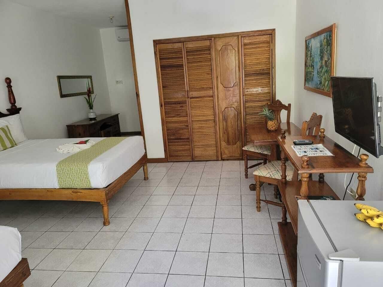 Hotel Merrils Ii